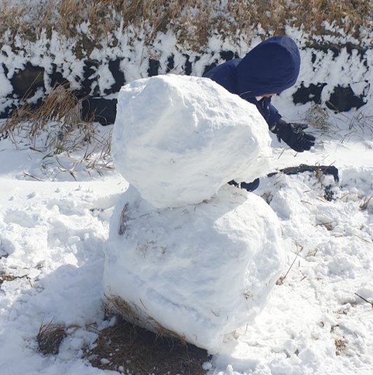 제주도 한달살기 4인가족 여행기 함덕해수욕장 눈사람 만들기