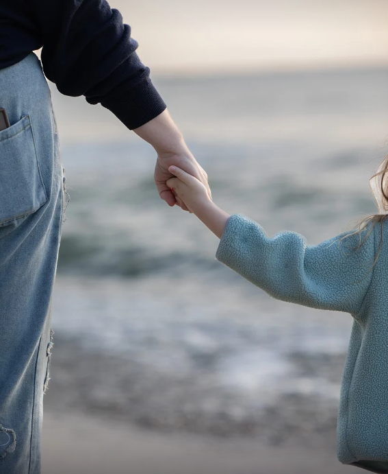 한부모가 겪는 사회적 편견 대응법 (상황별 대화 예시 포함 현실 가이드)
