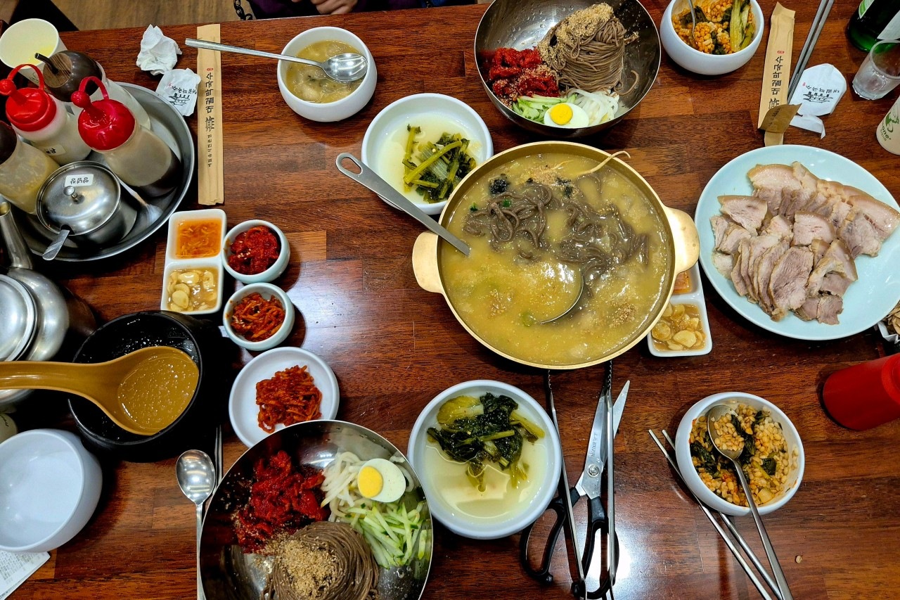 대궐막국수