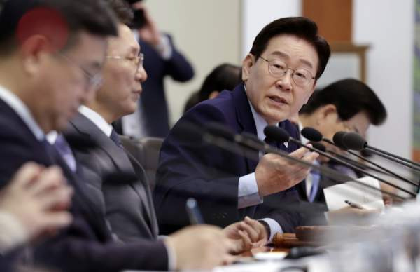 이 대통령 긴축재정론은 함정 지금은 소비가 미덕 적극 재정론 총정리