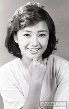 정윤희