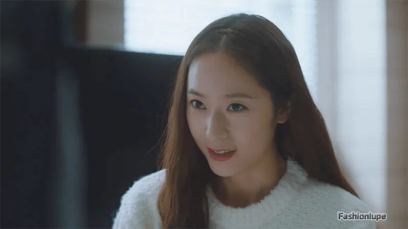 웃고있는 정수정(이신아)