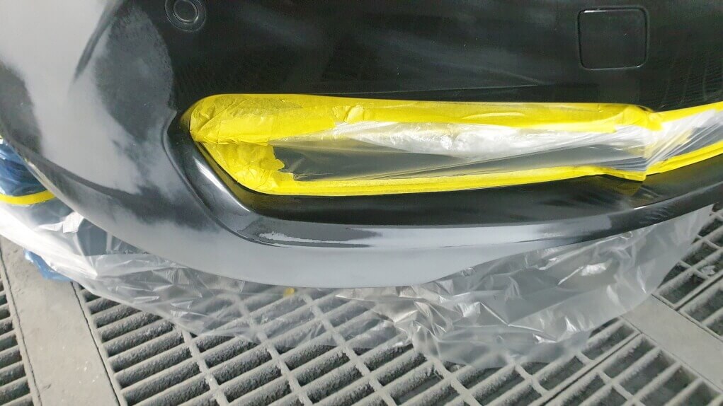 자동차 범퍼복원 - 서페이서 도포