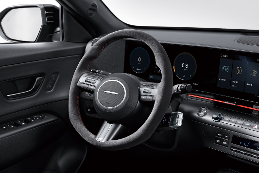 코나 하이브리드 내부 디자인