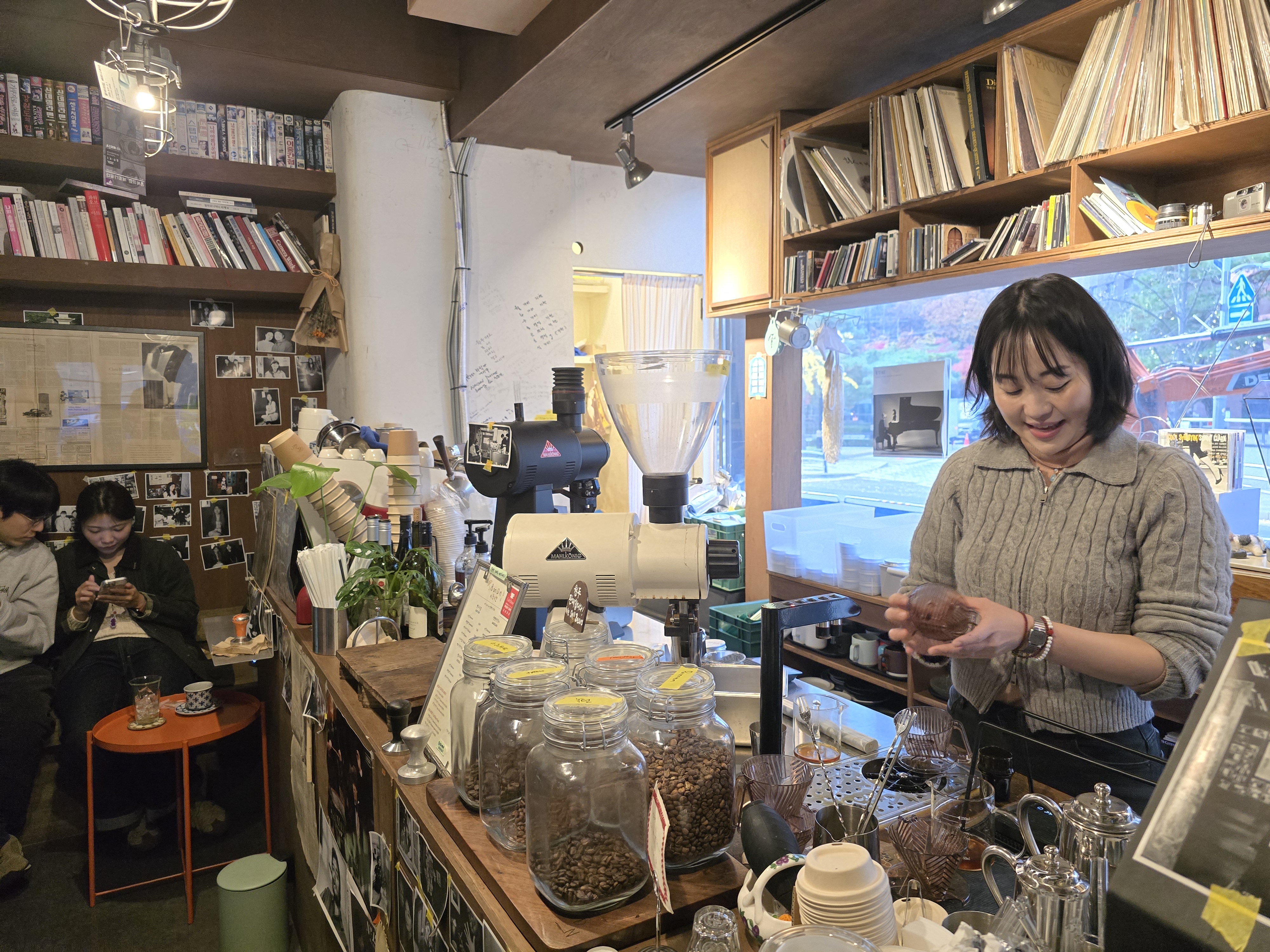 서소문 까페 비온디엔 내부