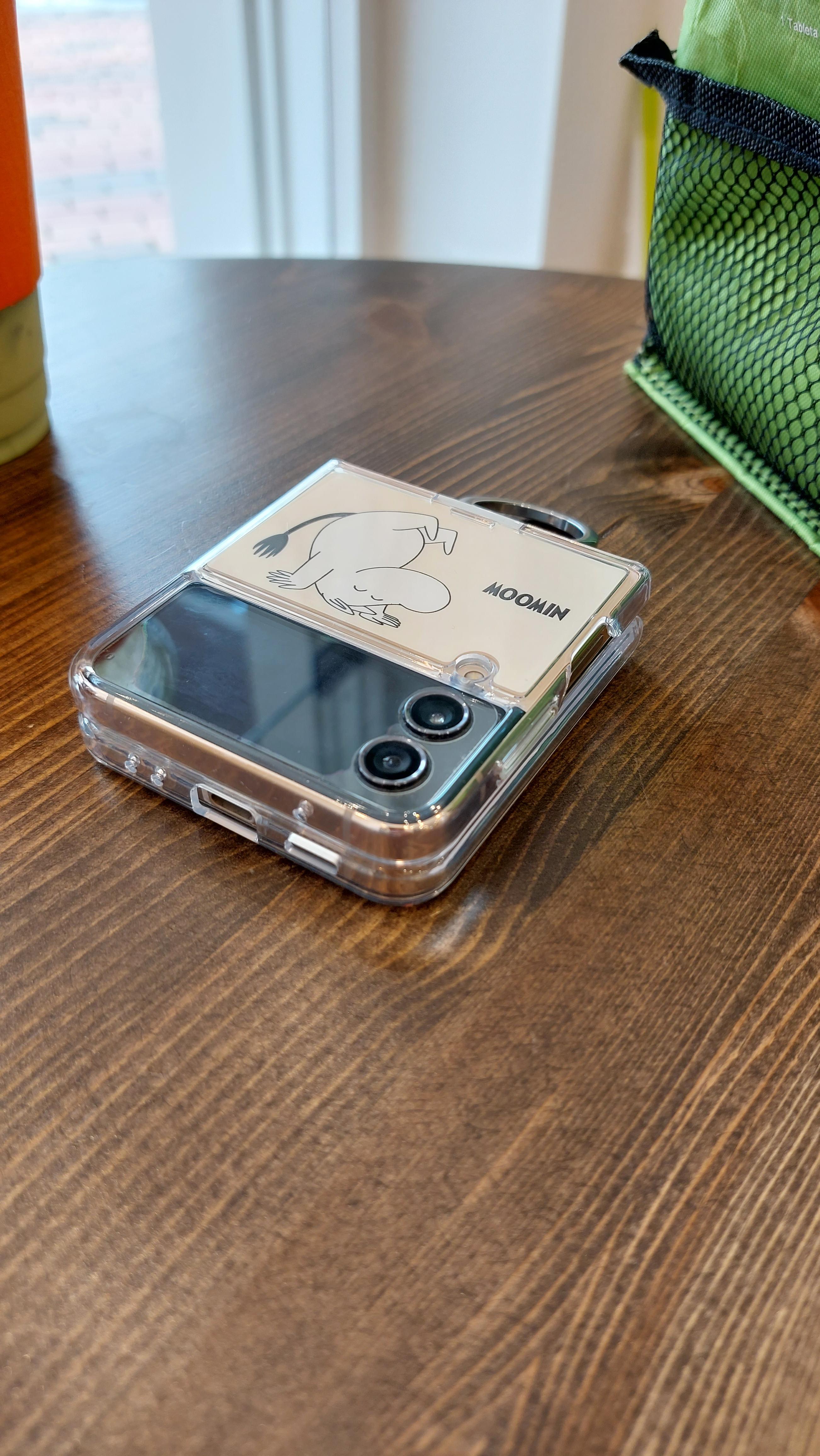 무민이 케이스가 귀여운 갤럭시Z플립4