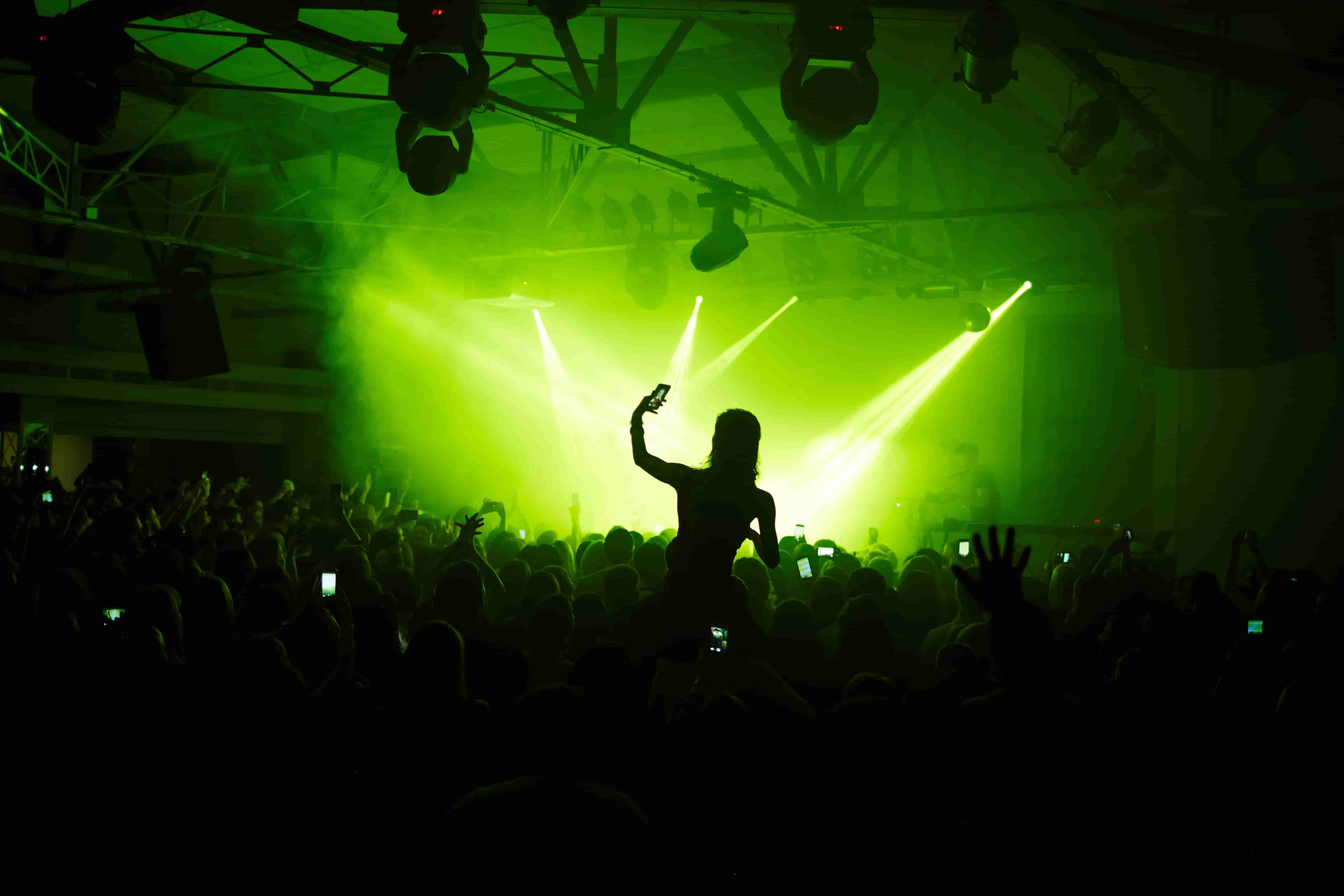 테크노 레이브 사진