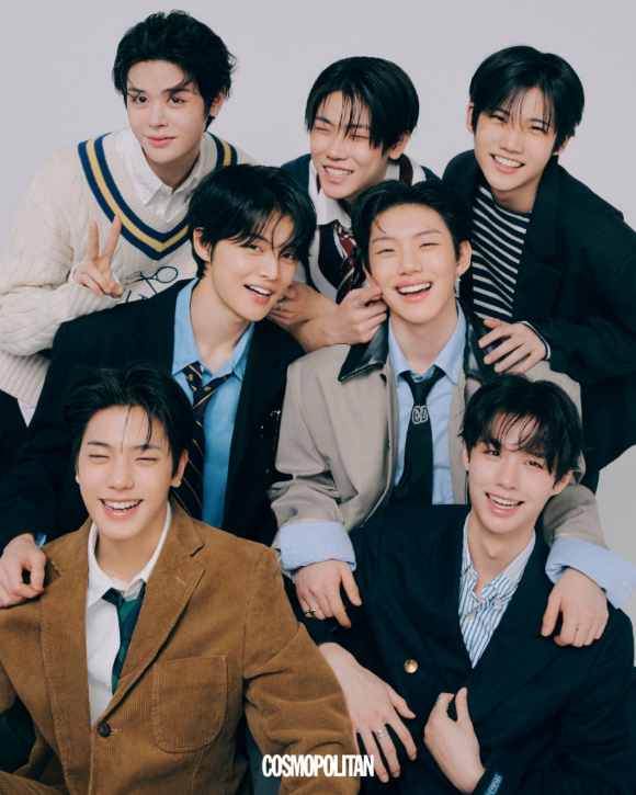 클로즈 유어 아이즈 화보 이미지 [사진=코스모폴리탄]