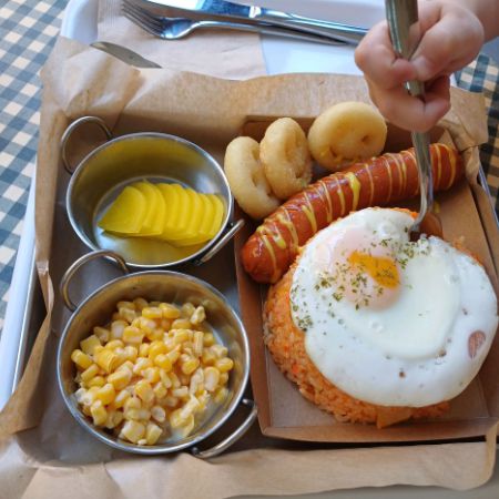 예크생물원 내 식사 가능한 장소