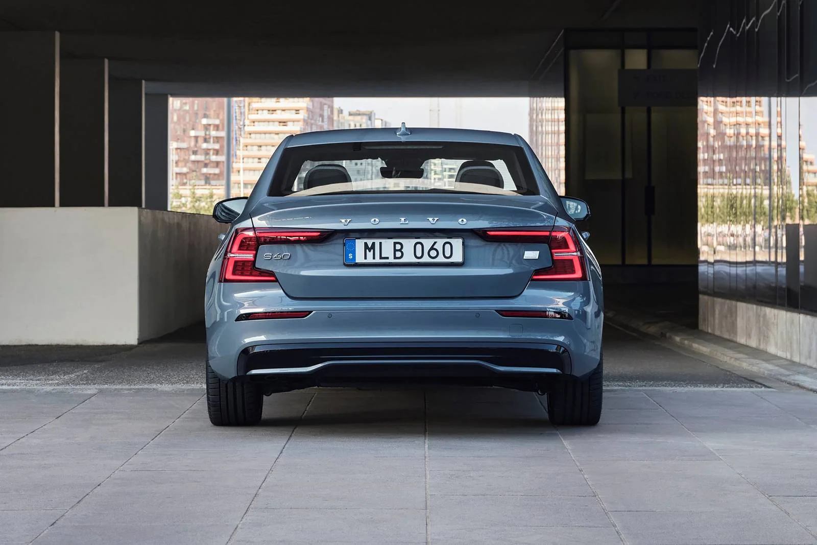 볼보 S60 페이스리프트 후면