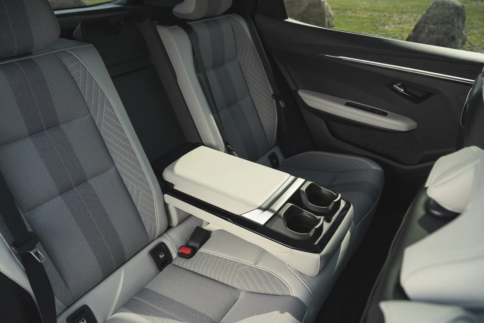 르노 세닉 출시 이미지