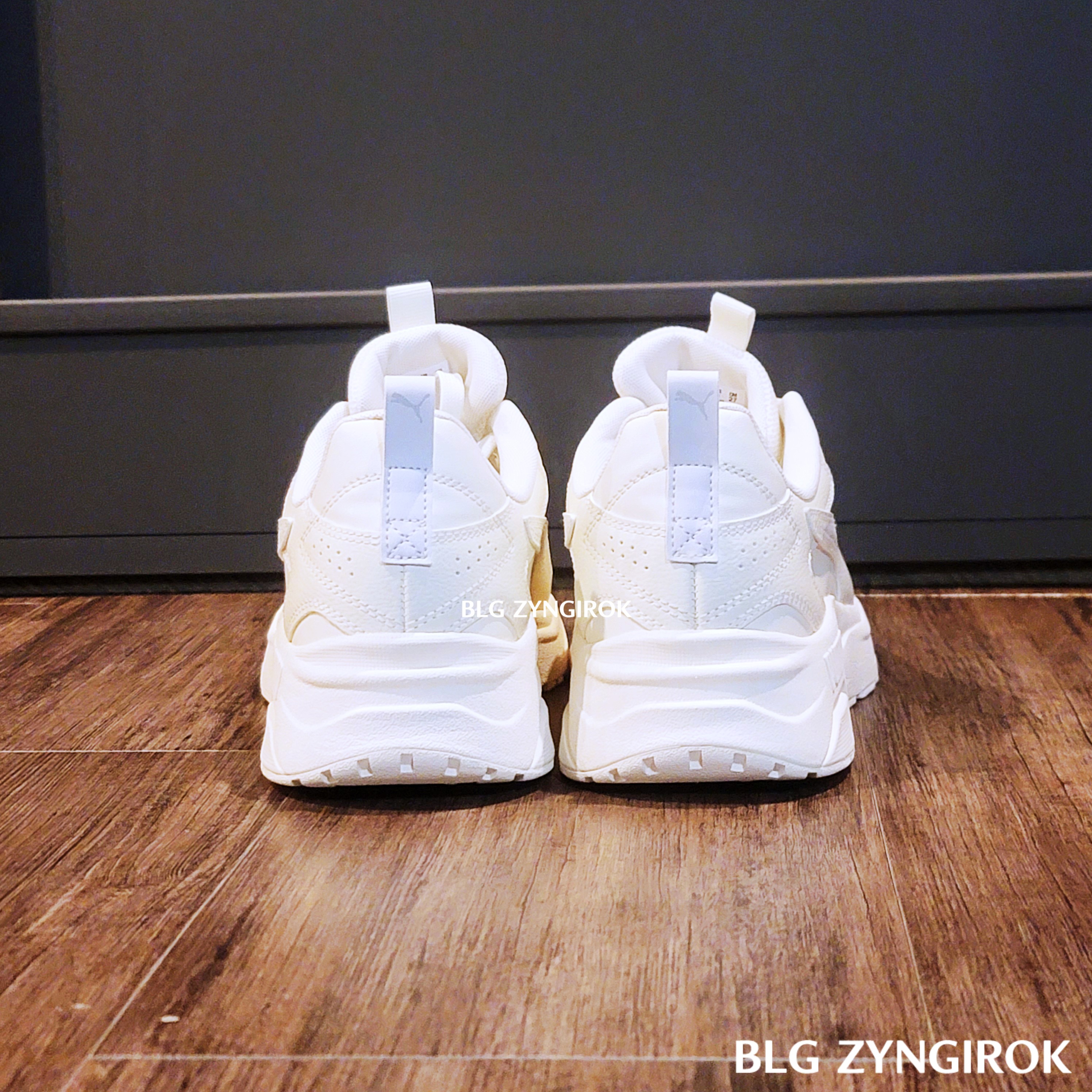 퓨마-트리니티-라이트-SL-뒷면-모습이다.