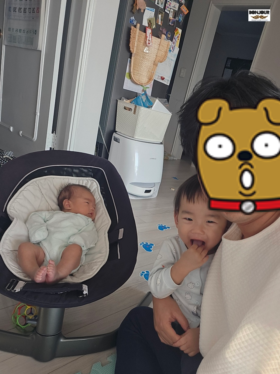연년생 직장인 아빠 출근 전 아기와 함께 보내는 아침 시간
