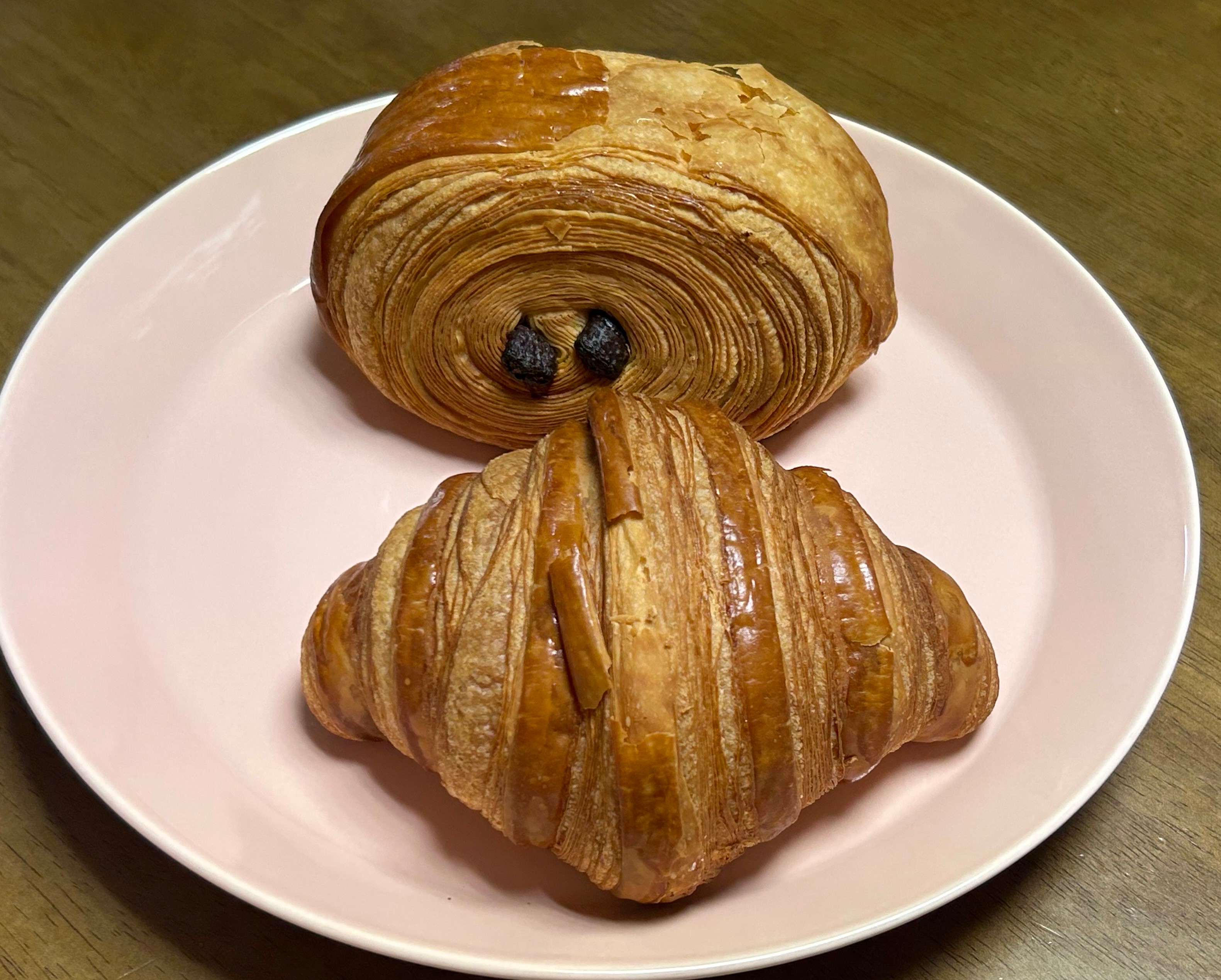 몬탁 크루아상, 뺑오쇼콜라