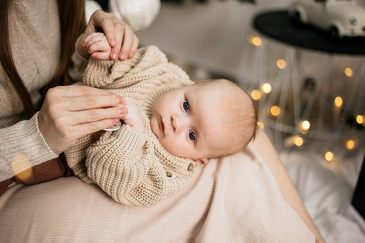 아기와 엄마 사진