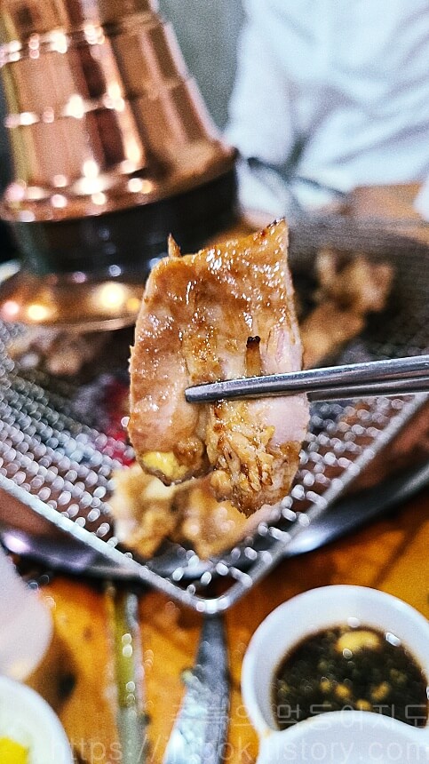 닭고집-숯불-닭갈비-간장-맛-2