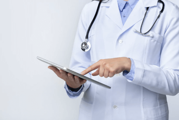 명절 연휴 휴일 아플때 문여는 긴급 병원 응급실 약국 찾는 방법