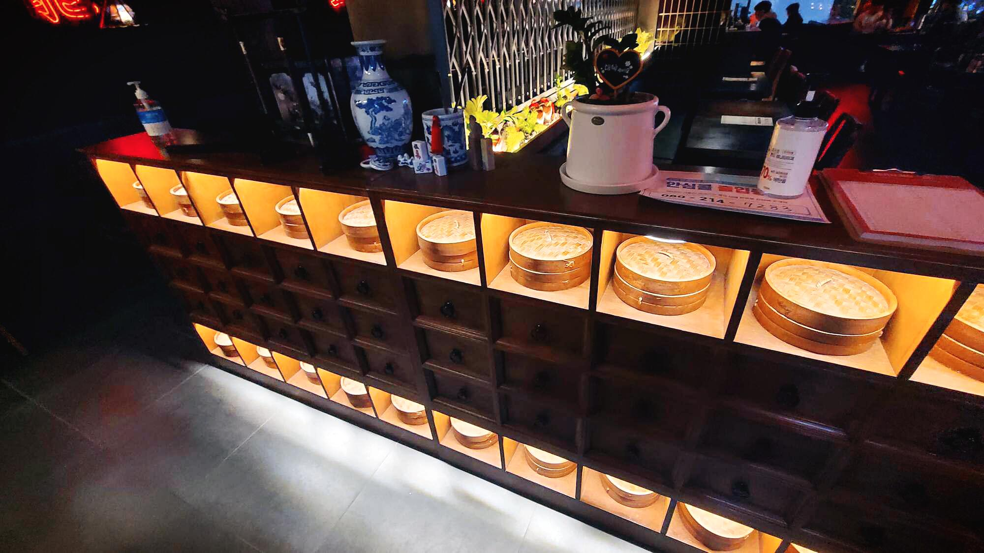 용용선생-계양구청점-내부-분위기