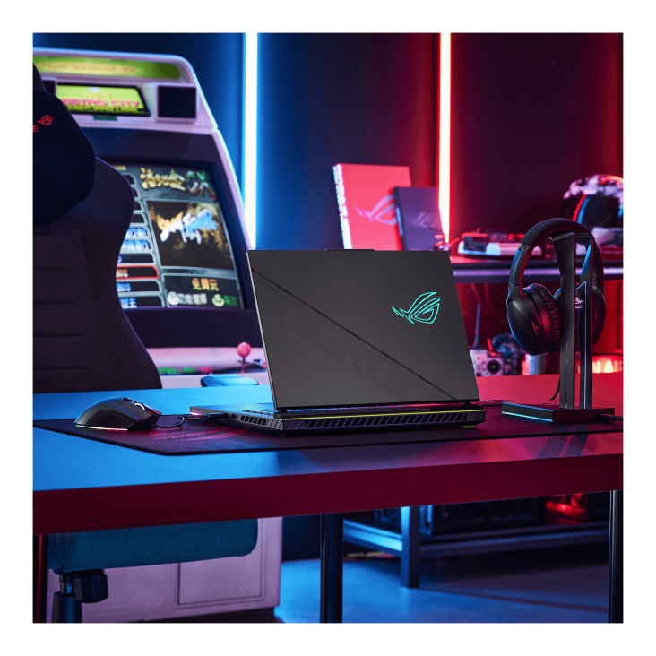 아수스 ROG Strix G18 (2024) G814
