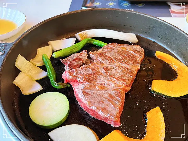 생방송오늘저녁 강남 신사동 학동 골라먹는 정육 식당 24시간 영업 갈비탕 토마호크 스테이크 한우 케이크 맛집 추천