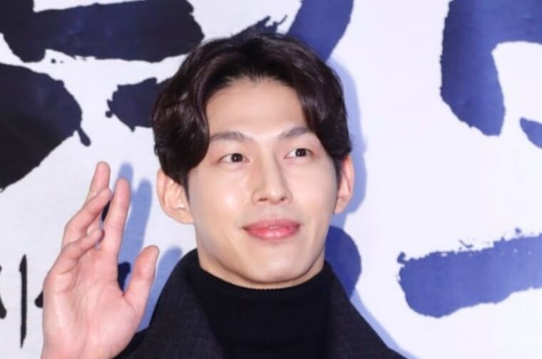 그룹-UN-출신-배우-최정원