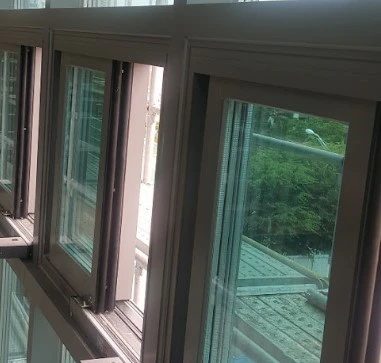 슬라이딩 타입 배연창