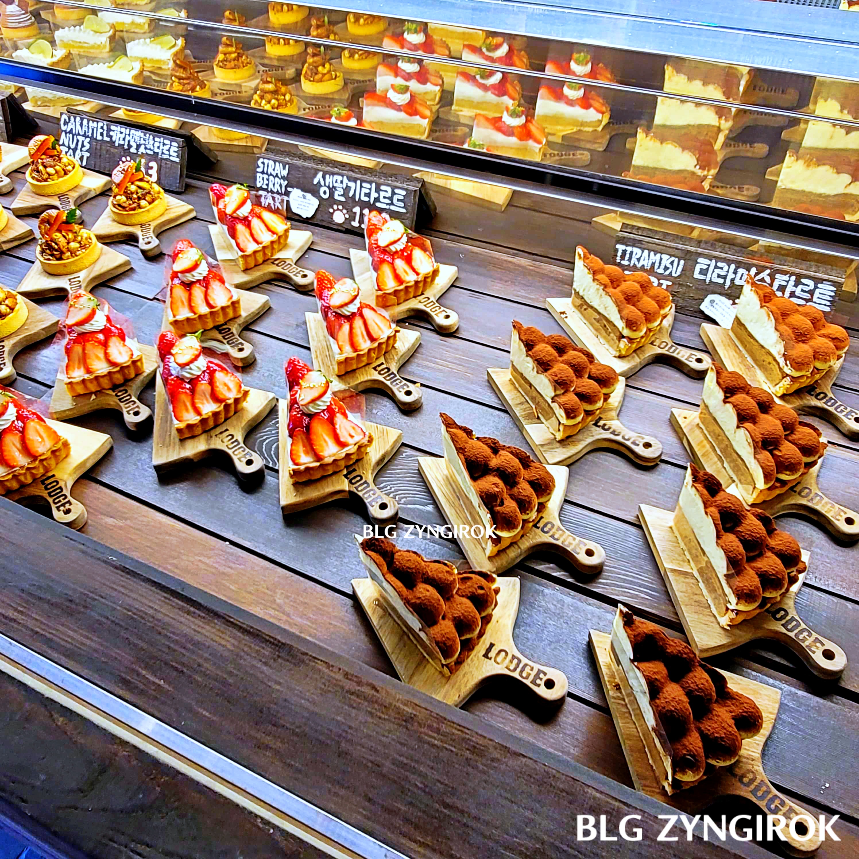 양주 카페 럿지 LODGE 베이커리 디저트 모습이다.