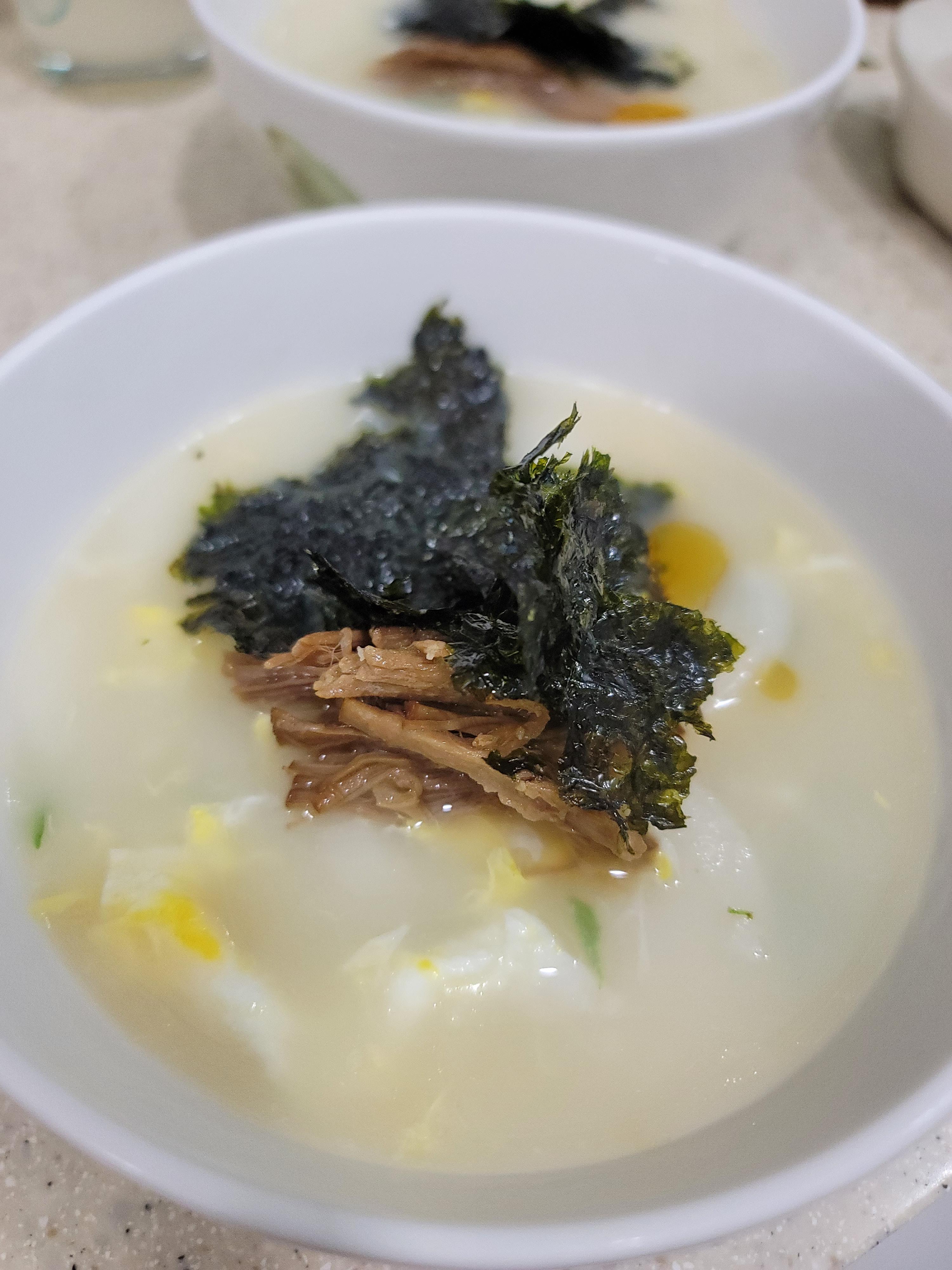 한국 설날음식 떡국