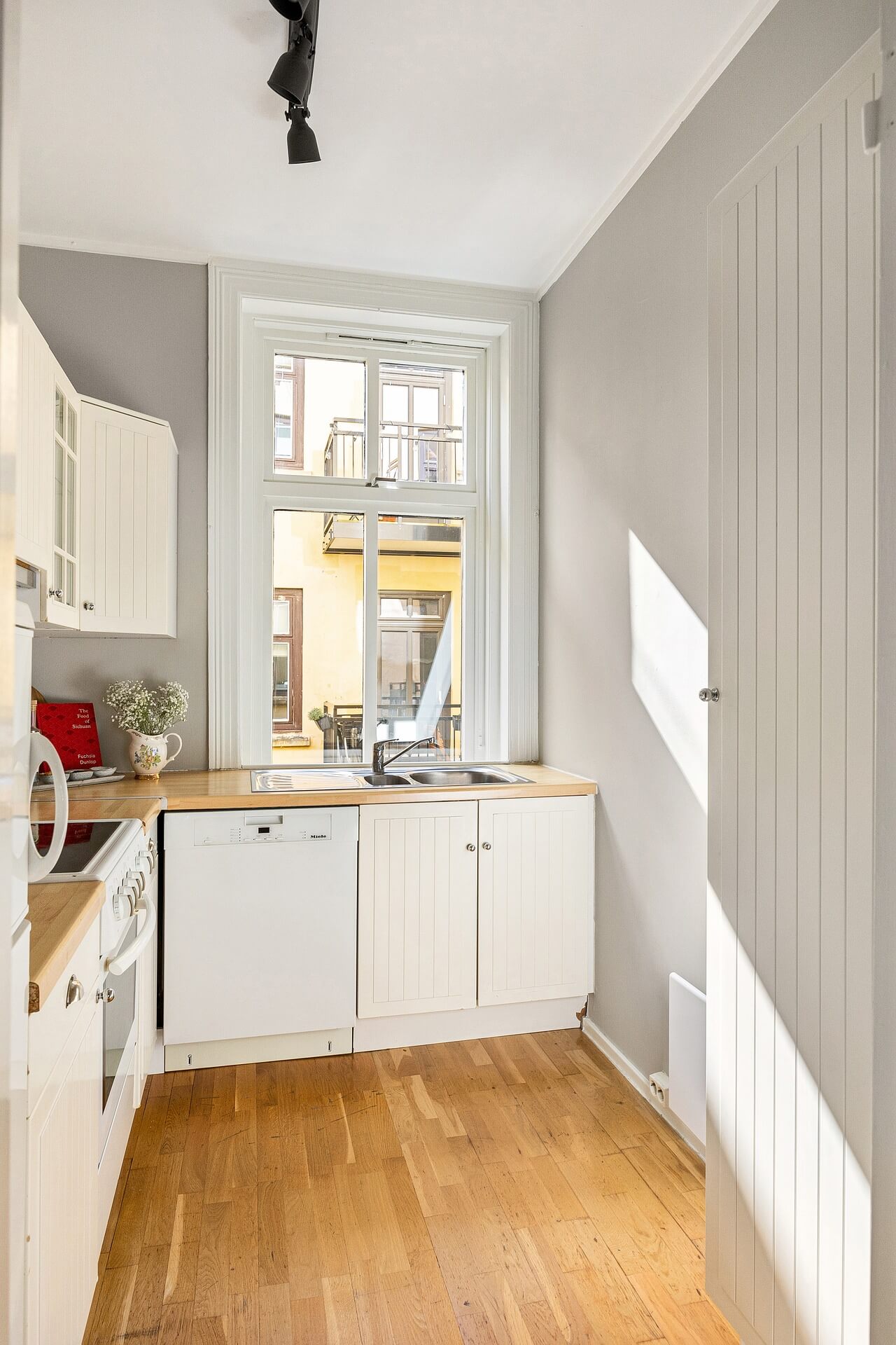 신세대 가전 에티켓: 장기간 외출 시 가전 관리 방법 정리