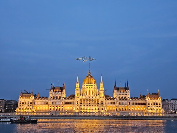 점차_어두워지는_야경