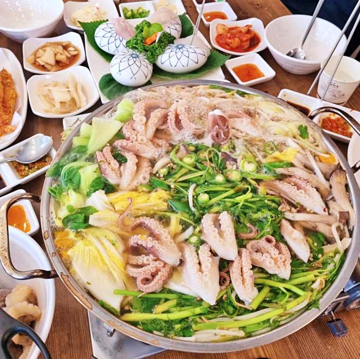 식객 허영만 백반기행 장한평 장안동 복어 바지락 육수 주꾸미 샤부샤부 맛집