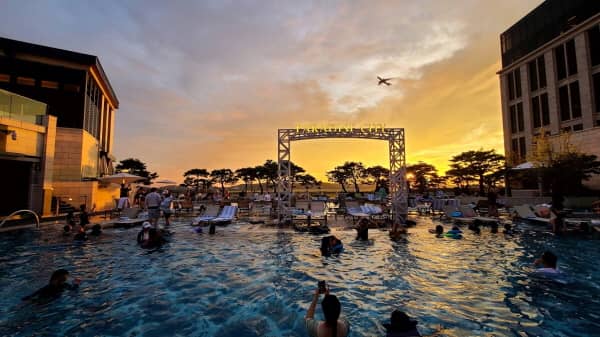 파라다이스시티 호텔 실외 수영장