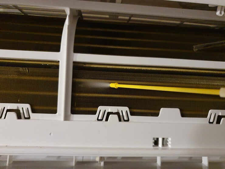 에어컨-스프레이-사용