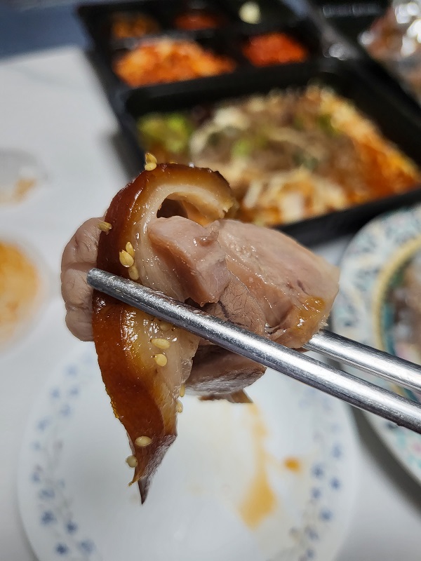 청담족발 반반족발 따뜻한 족발
