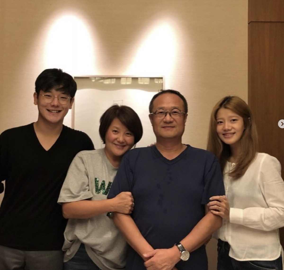 최유라 딸 결혼｜맹진영 10월 24일 성당 혼배미사&middot;전혜진 축하&middot;미국 명문대 학력&middot;신랑 정보