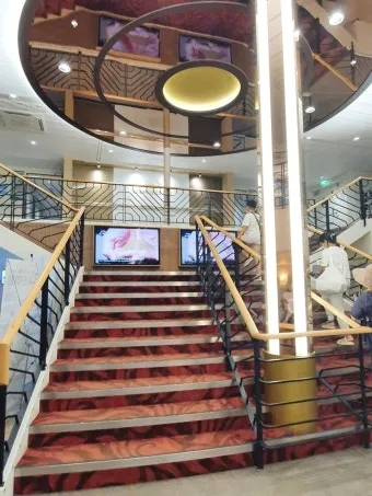 경상도 부산 유일 제주행 여객선 오션비스타제주 이코노미 객실 삼천포에서 제주 탑승 후기까지_9