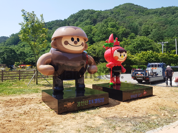 마롱컴퍼니 조형물 2
