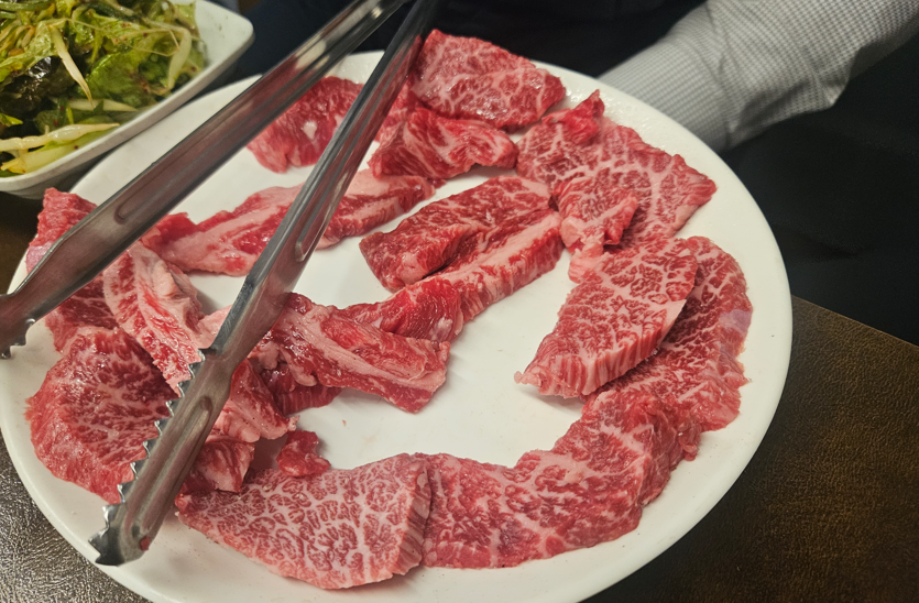 모모한우진갈비