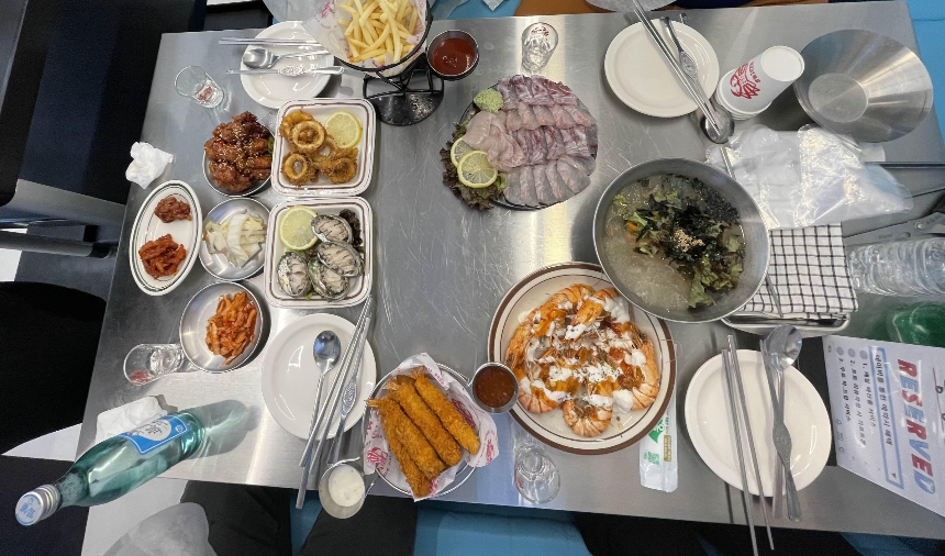 '놀자 대게' 코스라는 메뉴 요리들