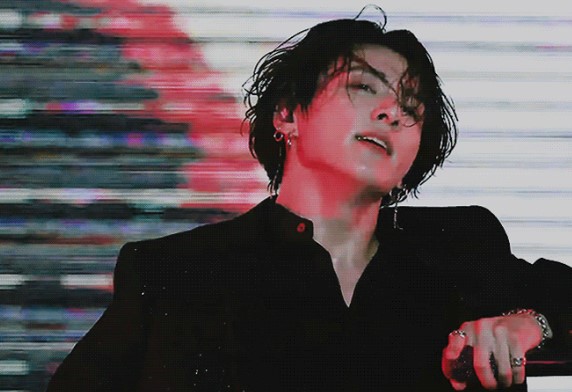 정국의 패션 시그니처: 2025년 스타일 변화 총정리