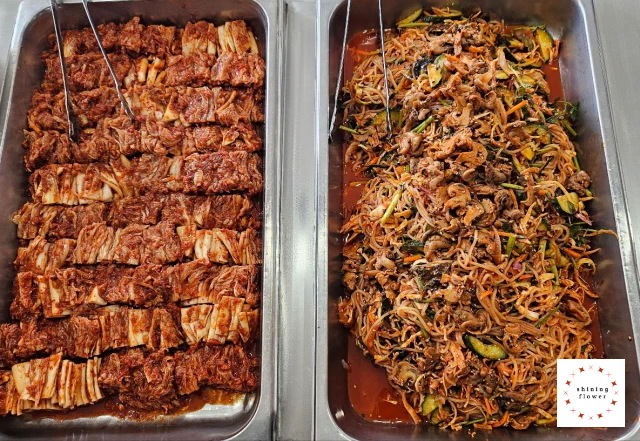 후레시쌈닭과 함께 제공한 골뱅이쫄면무침