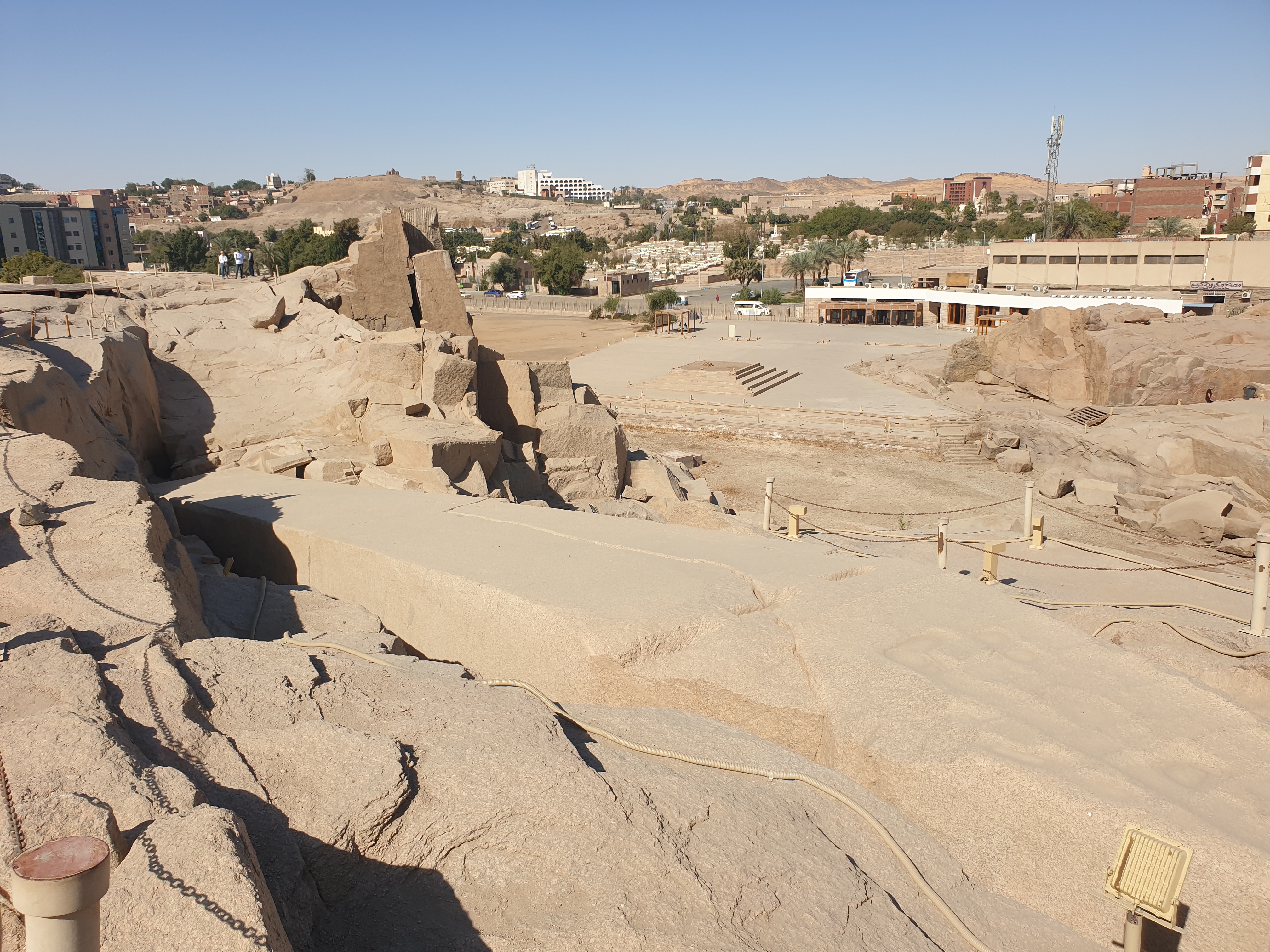 미완성 오벨리스크