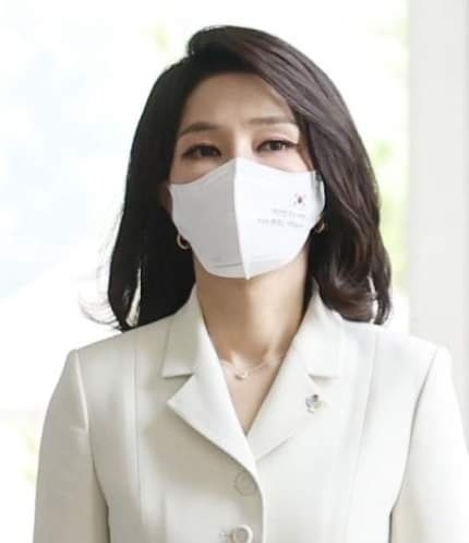 김건희