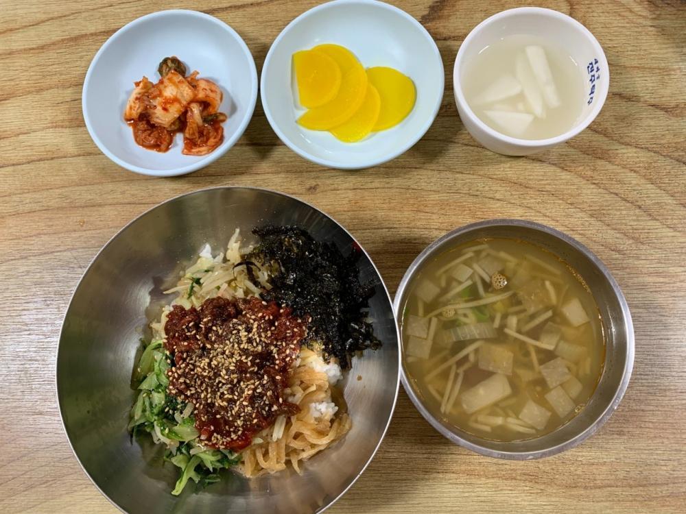 생방송오늘저녁 진주 중앙유등시장 40년 단골 찾는 소울 푸드! 인기 육회비빔밥 파는 김밥 맛집 추천