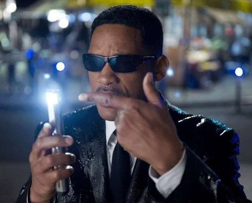 영화 맨 인 블랙 시그니처 명장면