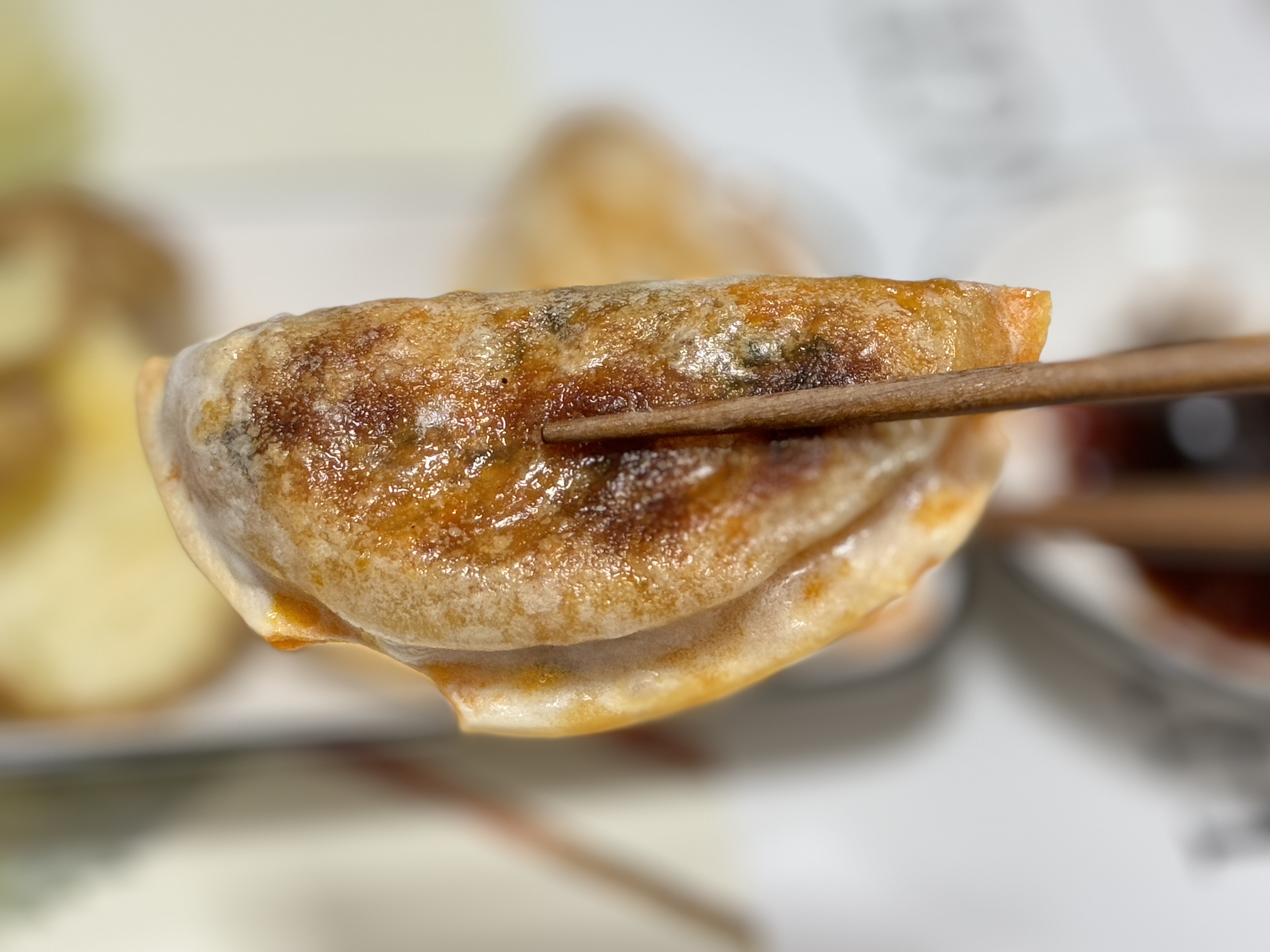 야식 추천 메뉴 크레이지 불만두 매콤한 사천고추의 매운맛