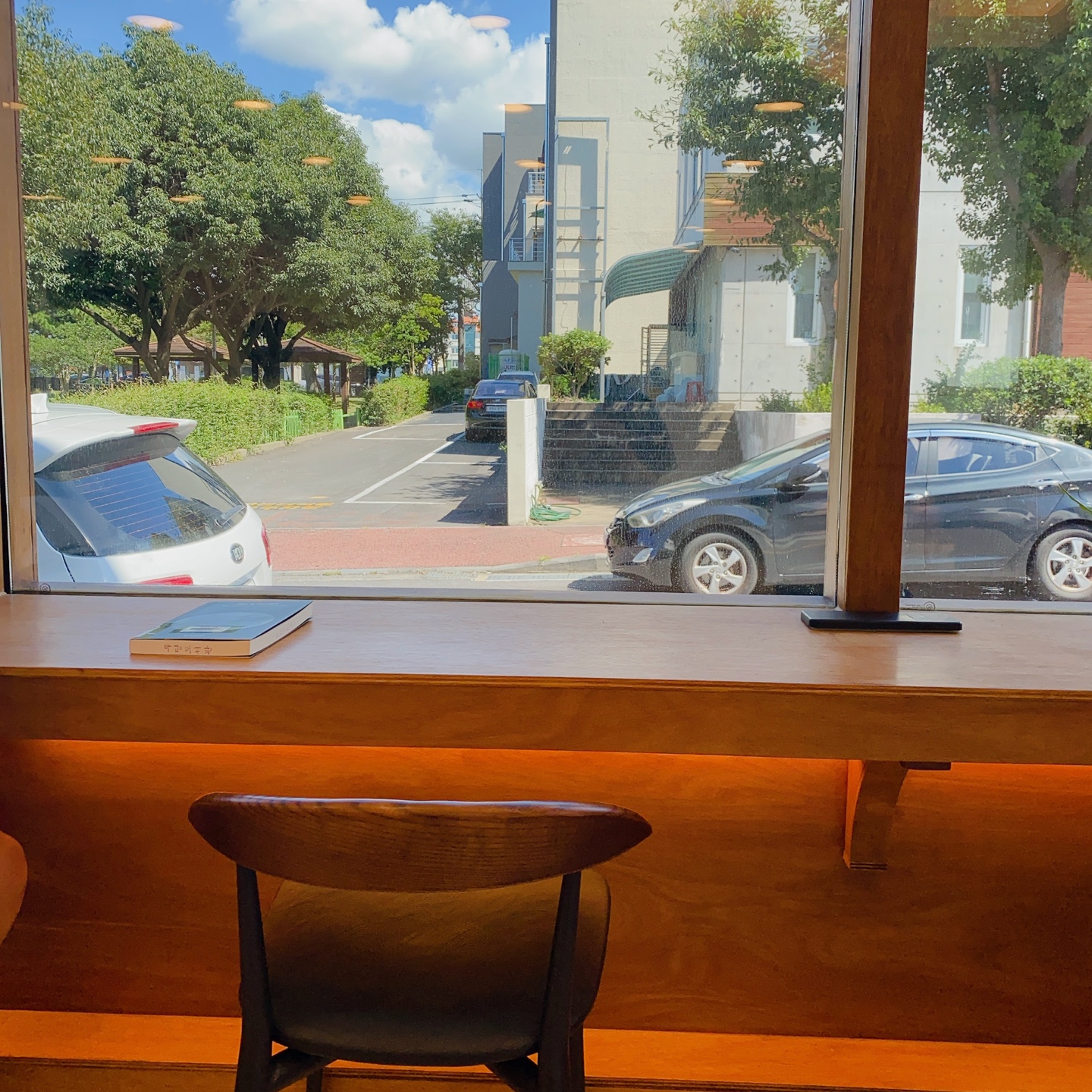 언이너프 커피바(Unenough Coffee Bar) 제주 노형 광평마을 탐라도서관 한라대학교 주차 리뷰 카페 추천