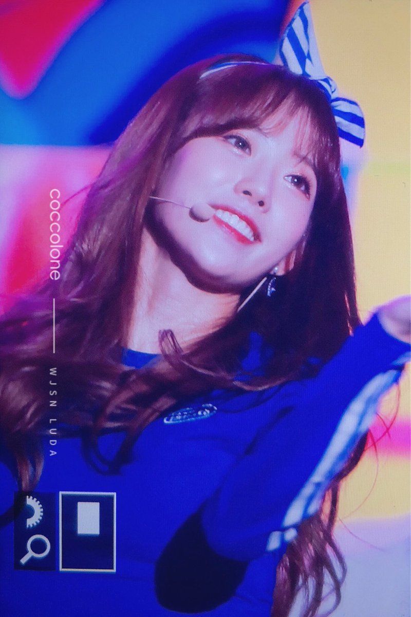 우주소녀 루다 인스타그램 사진 몸매