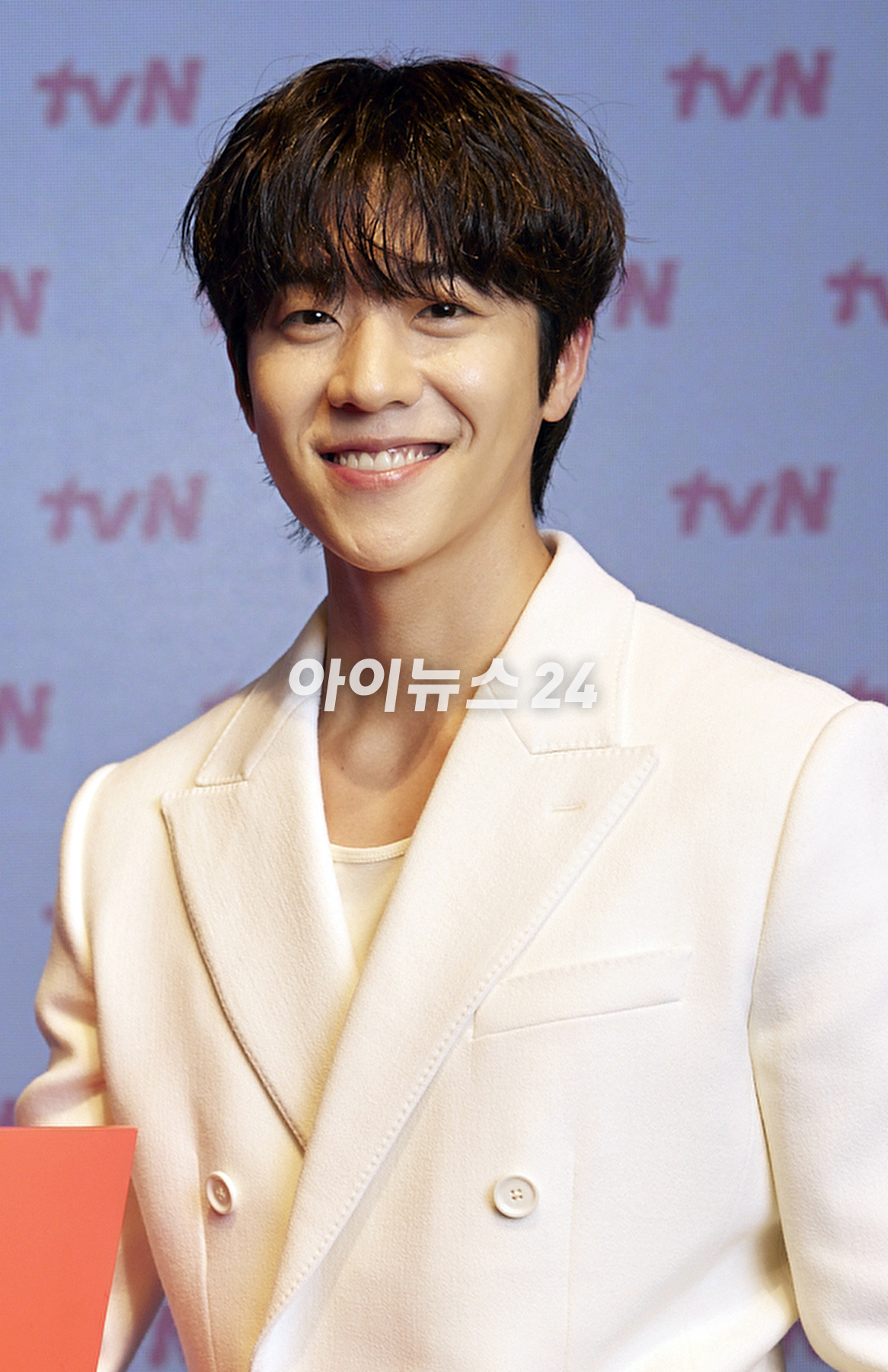 배우 채종협이 19일 온라인으로 진행된 tvN 새 토일드라마 '무인도의 디바' 제작발표회에 참석하고 있다. [사진=tvN]