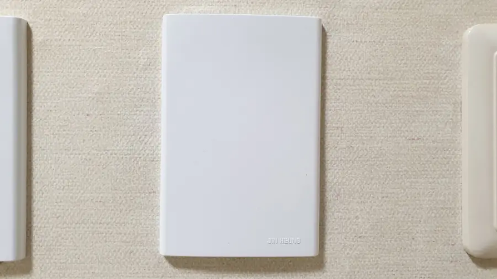 벽면 단자 커버 모습